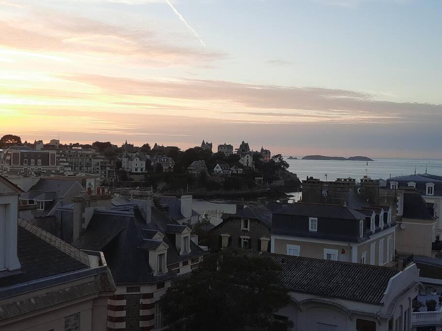 Le Jacaranda-A 2 Min De La Plage, Hyper Centre De Dinard, Vue Mer De La Fenetre Buitenkant foto